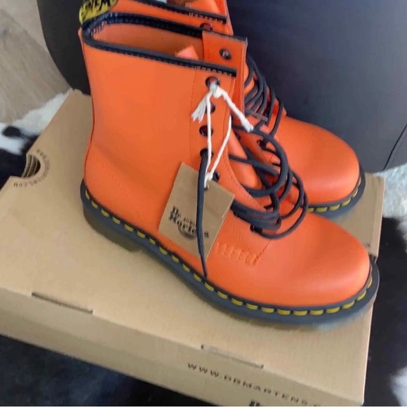 6 🔖 DR. MARTENS 1460 Smooth Orange Boots 25714659 - Picture 8 of 9